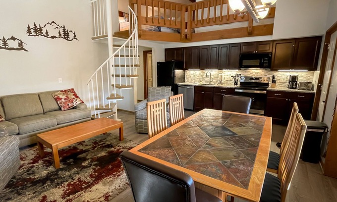 Boyne Falls Condo | Great Family Condo - Large condo with 3 bedrooms and a Loft