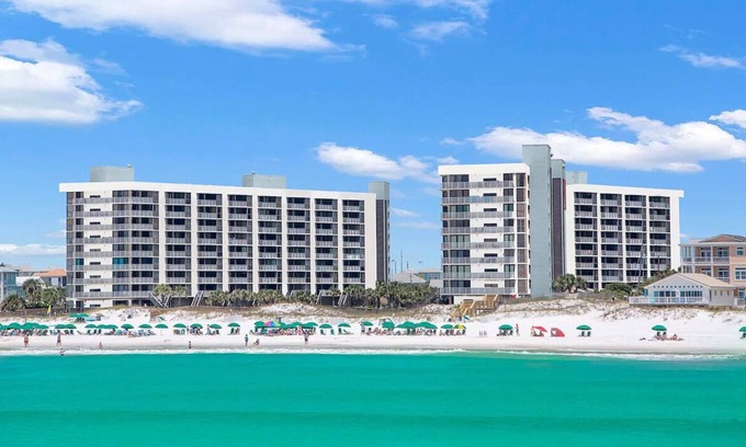 Miramar Beach Condo | Great Family Vacation Spot located on the Beach