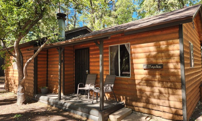 Pinetop-Lakeside Cabin | Great Fishing Steps from Your Door- Maples Cabin