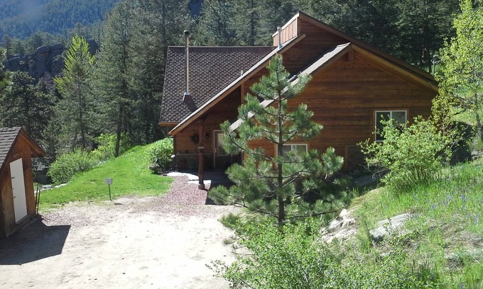 Drake House | GREAT FLY FISHING! PRIVATE RIVER ACCESS SITUATED ON 5 ACRES AWESOME VIEWS