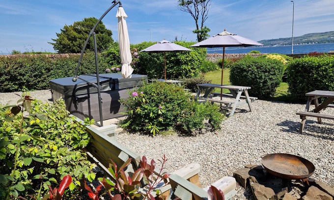 Kilmun House | Great for large groupsnHot tubs, fire pit, water viewsnSleeps 17nPet friendly