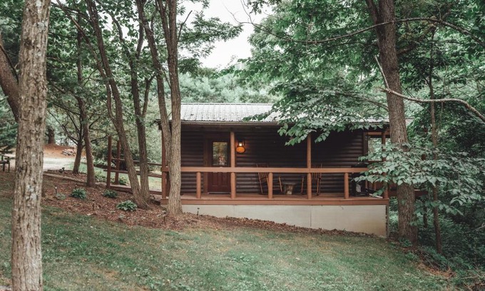 Rockbridge House | Great Frontier Cabin at American Heartland Cabins
