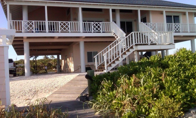 Great Harbour Cay House | Great Harbor Cay, Berry Islands, Bahamas 4/3 Luxurious Beachfront relaxing home
