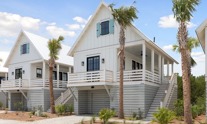 Johns Island House | “Great Heron” (3041 Southerly Way) 2 person creekside bungalow at Kiawah River