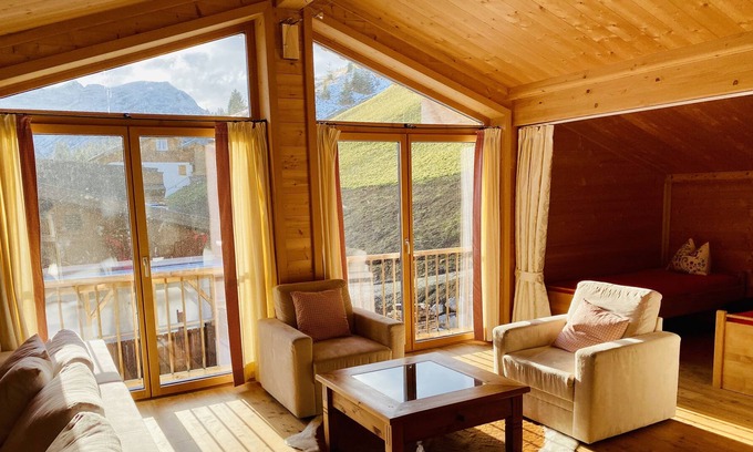 Lech am Arlberg House | Great large apartment right on the ski slope