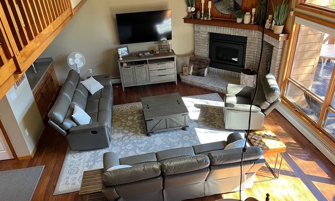 Bretton Woods House | Great Location 30 minutes from Storyland, Santa’s Village & North Conway