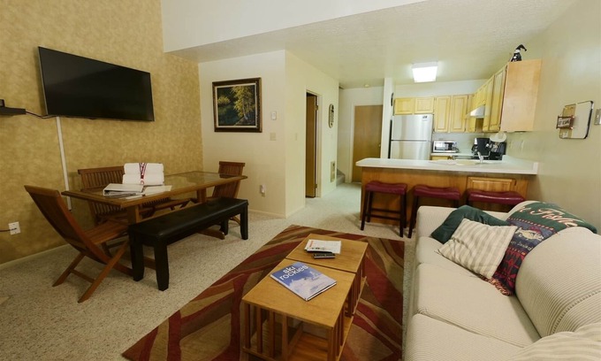 Eden Condo | Great location beautiful views | 2 Bed, 2 Bath