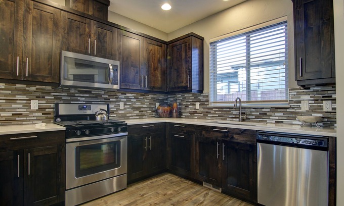 Mountain View House | Great Location, Fenced Yard, A/C, Light & Bright
