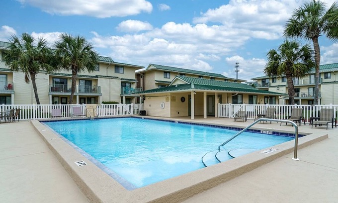 Miramar Beach Condo | Great Location & Getaway! Walk 350 yards 2 Beach w/Beach Wagon & Chairs, Pool, Walk 2 Pompano Joe's