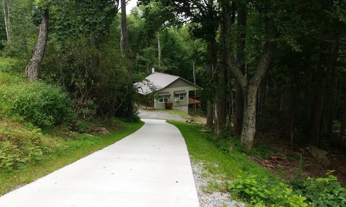 Blowing Rock Cabin | GREAT Location. Private Cottage near Blowing