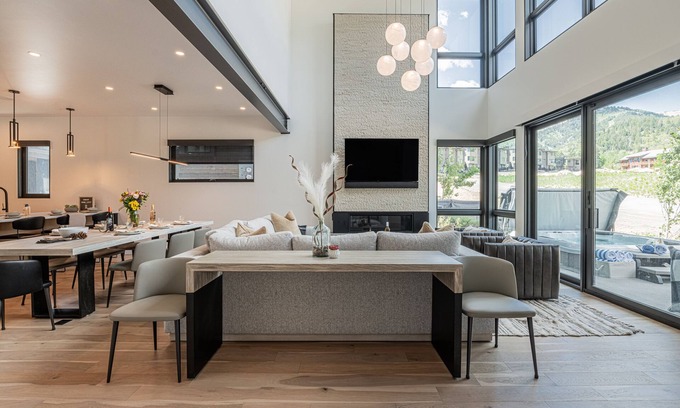 Park City House | Great Location, Private Hot tub & Year-Round Recreation at Park City Ridgeline 3607