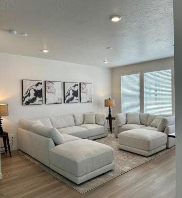 South Jordan Apartment | Great Location Sleeps 8 with 5 Beds and 3 Baths