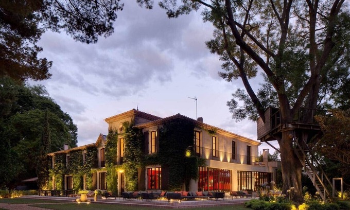 Carcassonne House | Great luxury at the foot of the Chateau