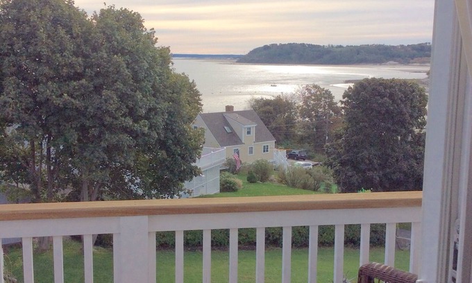 Great Neck House | Great Neck Rental with Water Views!