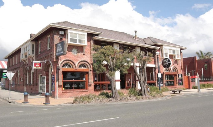 Apollo Bay Hotel | Great Ocean Road Brewhouse Apollo Bay