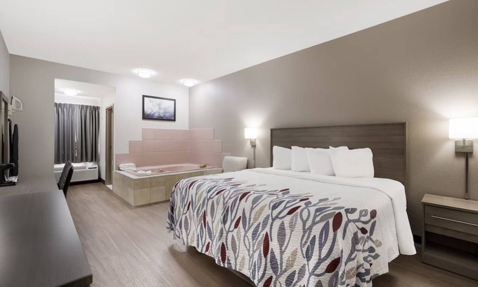 Weedsport House | Great Rates, Great Stays! Minutes to Syracuse Hancock International Airport!