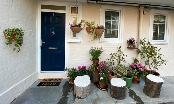Chaucer Apartment | Great rooms in an uber cool flat! London Bridge