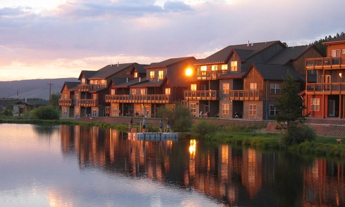 Fraser Condo | Great ski location! 2 miles to Winter Park. 5 min. to Fraser River XC trail