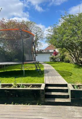 New Malden Other | Great space with garden and parking