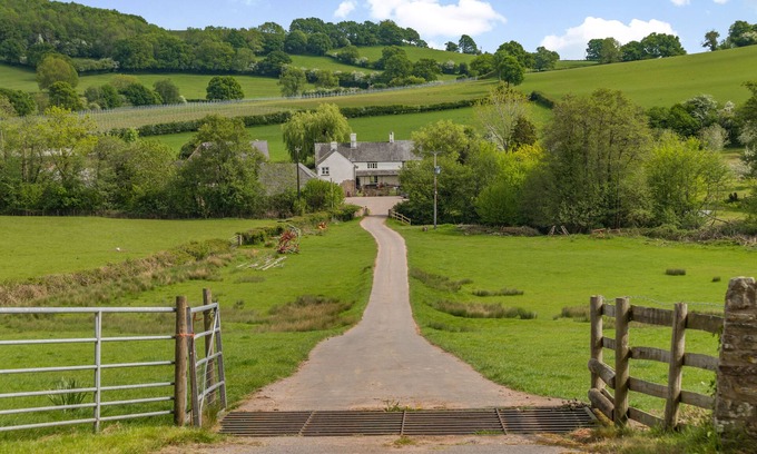 Abergavenny House | Great Tre-Rhew Farm - Three Bedroom House, Sleeps 6