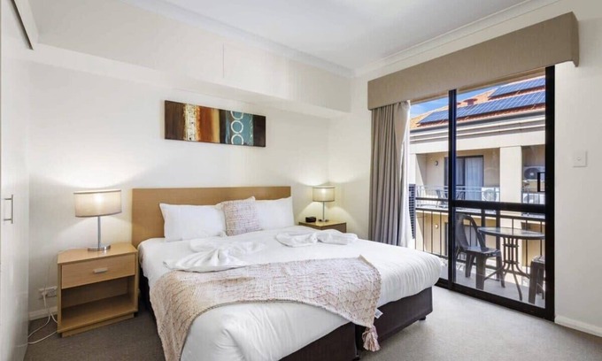 Northbridge Apartment | Great-value Northbridge Apt - Near RAC Arena