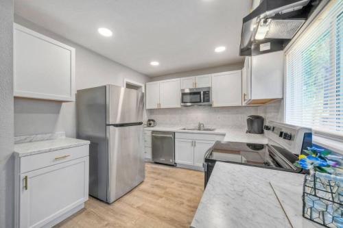 Austin House | Great Value Stay Near Tesla
