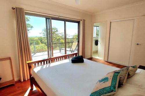 Kingfisher Bay House | Great Water and Sunset Views Kingfisher Bay