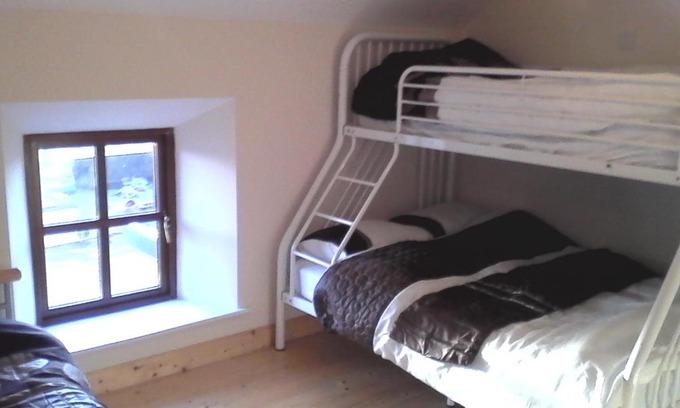 Knockaderry Cross Roads Hostel | Green Adventure EcoHostel