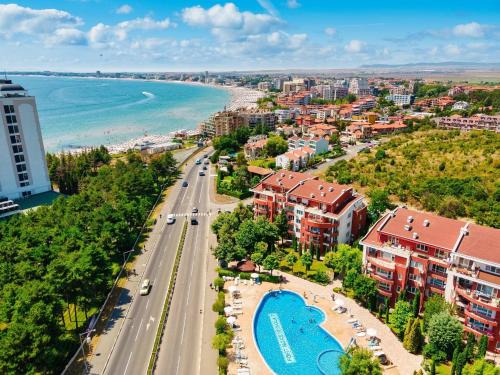 Sunny Beach Apartment | Green Fort Noks - Private apartment - BSR - 2