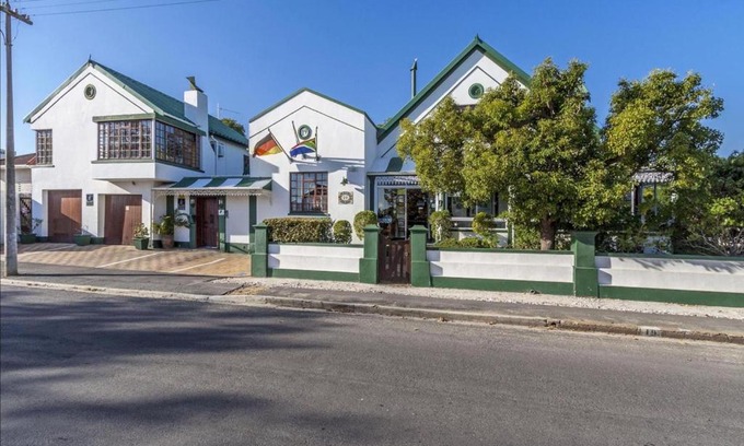 Strand House | Green Gables Guest House Strand