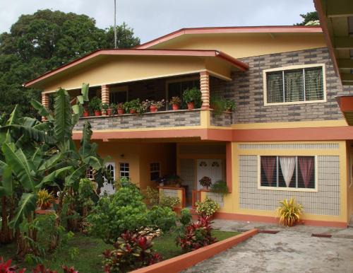 Les Coteaux Bed & Breakfast | Green Haven Cottage