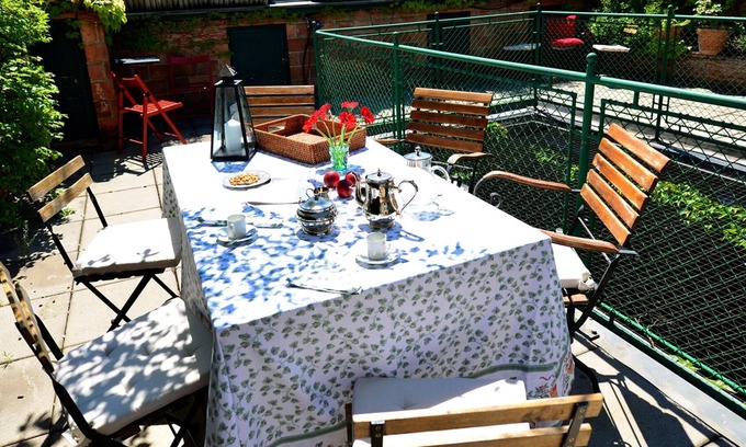 Landstrasse Apartment | Green haven – roofgarden penthouse in central area