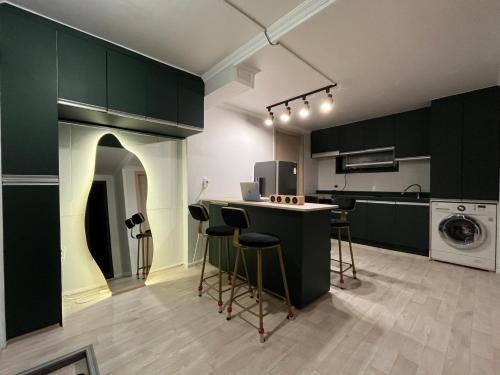 Imunil-tong House | green house room 103