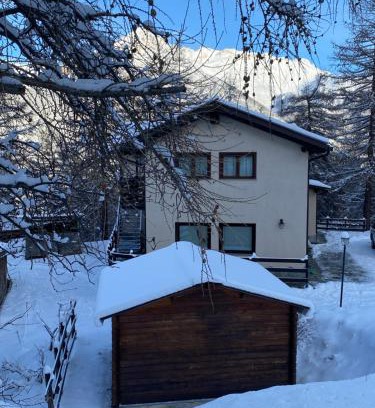 Sauze d'Oulx House | Green Mountain Lodge