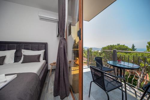 Susanj Apartment | Green Pino Seaview Studios