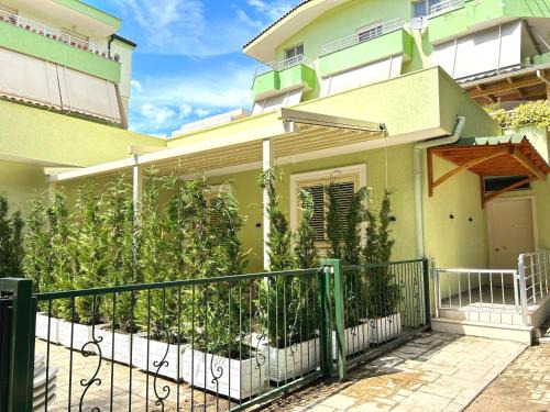 Golem Apartment | Green Residence by the beach
