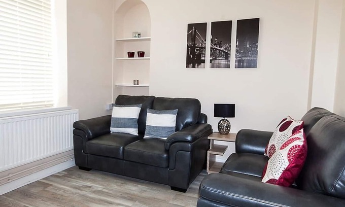 Margam House | Green Street Lodge - 3 Bed House In Morriston