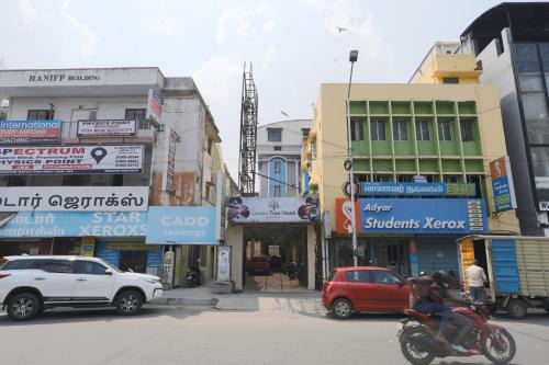 Teynampet Hotel | Green Tree Hotel-Near VFS Global and Ramee Mall