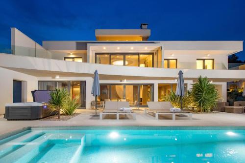 Rabac Villa | Green Tree Villas