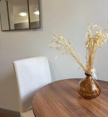 Couzon-au-Mont-d'Or Apartment | Green view studio