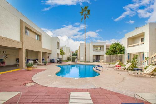 Marble Apartment | Greenbelt Condo-patiopooltennisold Town 5min