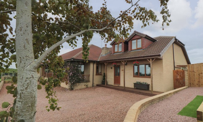 Skelton-in-Cleveland Cottage | GREENCROFT, with a garden in Saltburn-By-The-Sea
