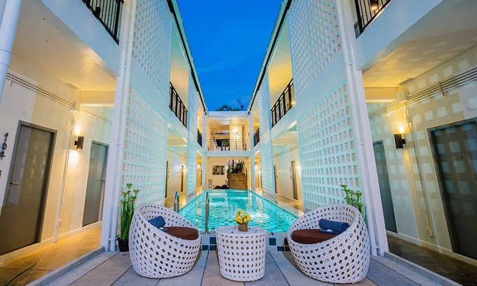 Thep Kasattri Condo | Greenery Loft Phuket only 20 minutes to Bang Tao Beach