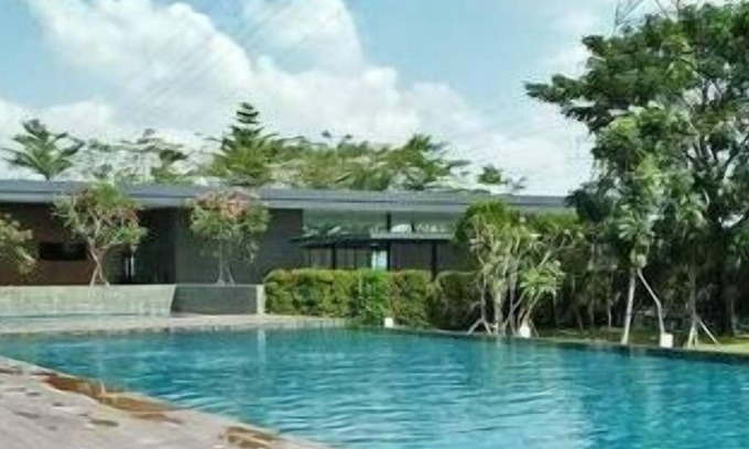 Surabaya House | GreenLake Vista