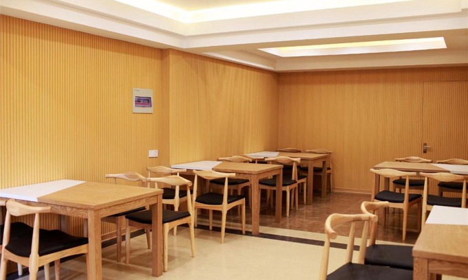 Mengzhou Hotel | GreenTree Inn Henan Jiaozuo Mengzhou Huifeng Road Express Hotel
