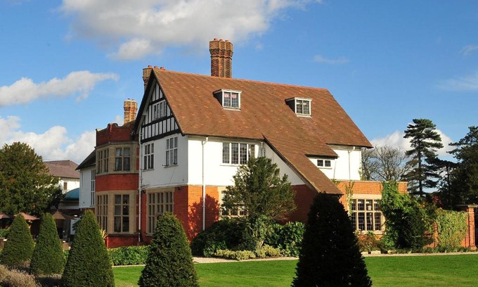 Stock Hotel | Greenwoods Hotel & Spa
