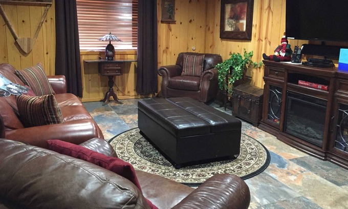 Greer Cabin | Greer Cabin Guest House #110 @ Riverbend