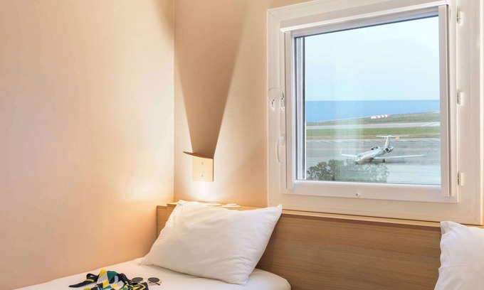 La Californie Hotel | Greet Hotel Nice Aéroport Promenade des Anglais
