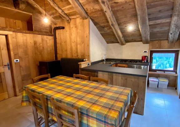 Valgrisenche Apartment | grenier barrel