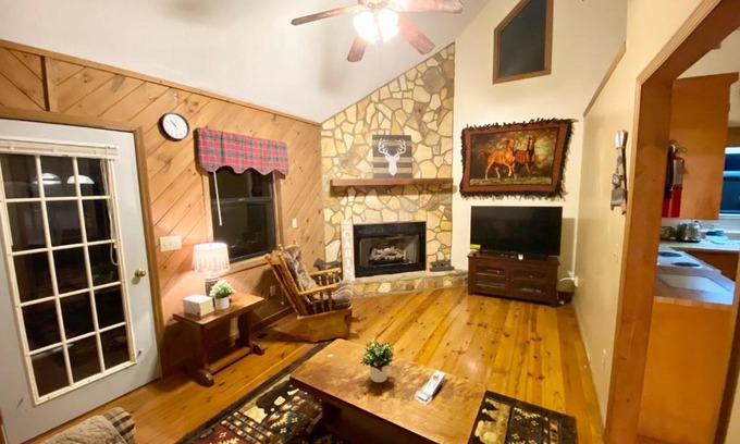 Blairsville House | Gretel at Alpine Cabins - Peaceful, Private, Perfect